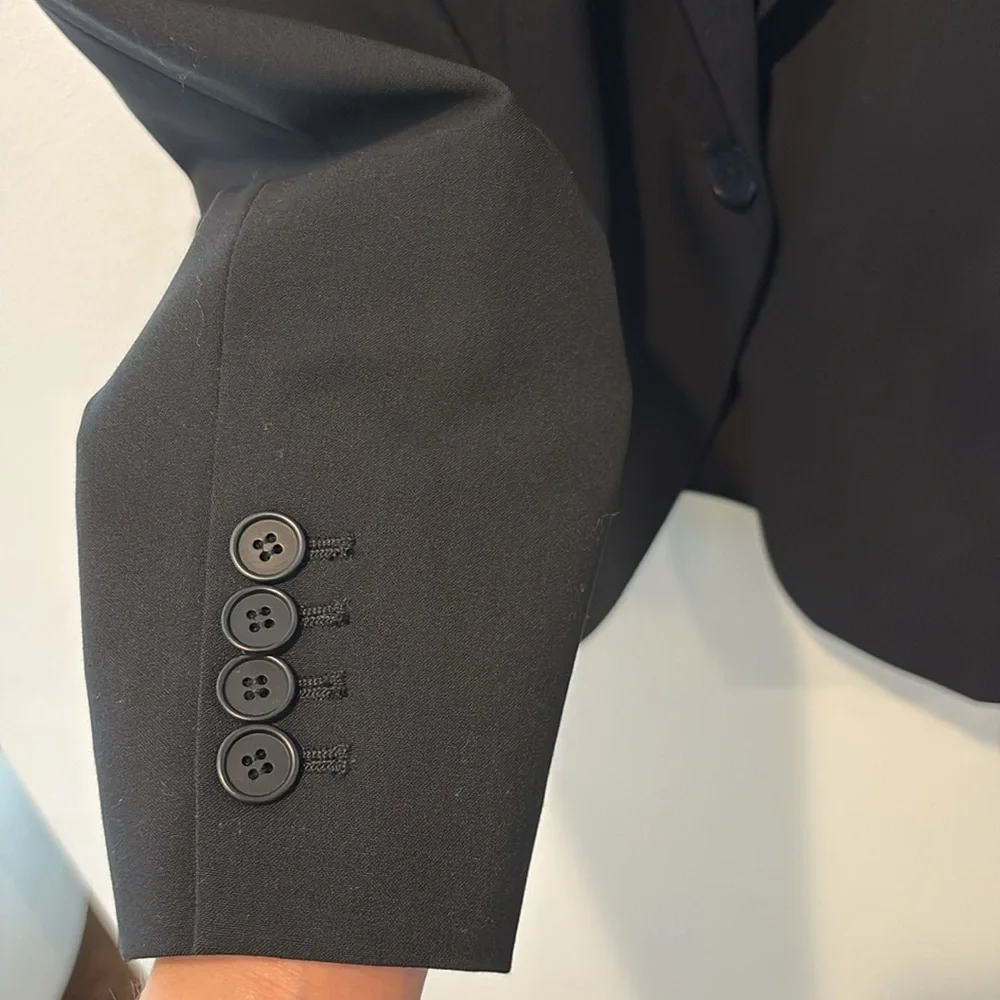 Theory Black Blazer 10 - Picture 4 of 4